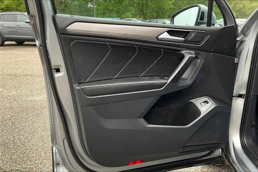 2024 Pyrite Silver Metallic Volkswagen Tiguan