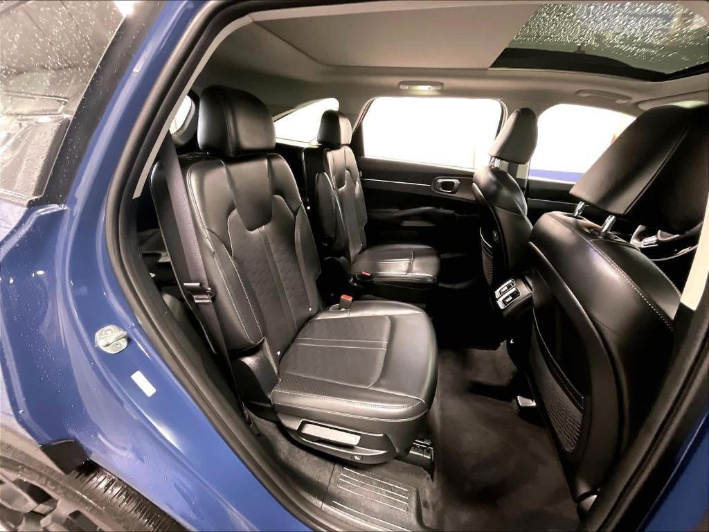 used 2024 Kia Sorento car, priced at $34,519