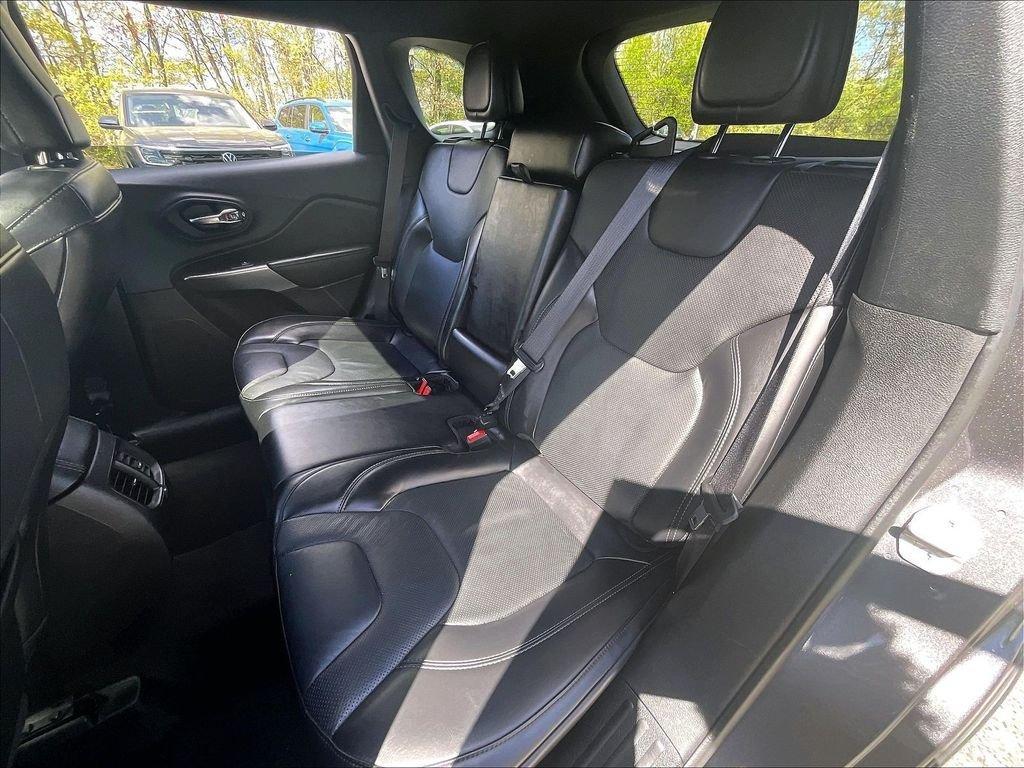 used 2020 Jeep Cherokee car, priced at $20,019