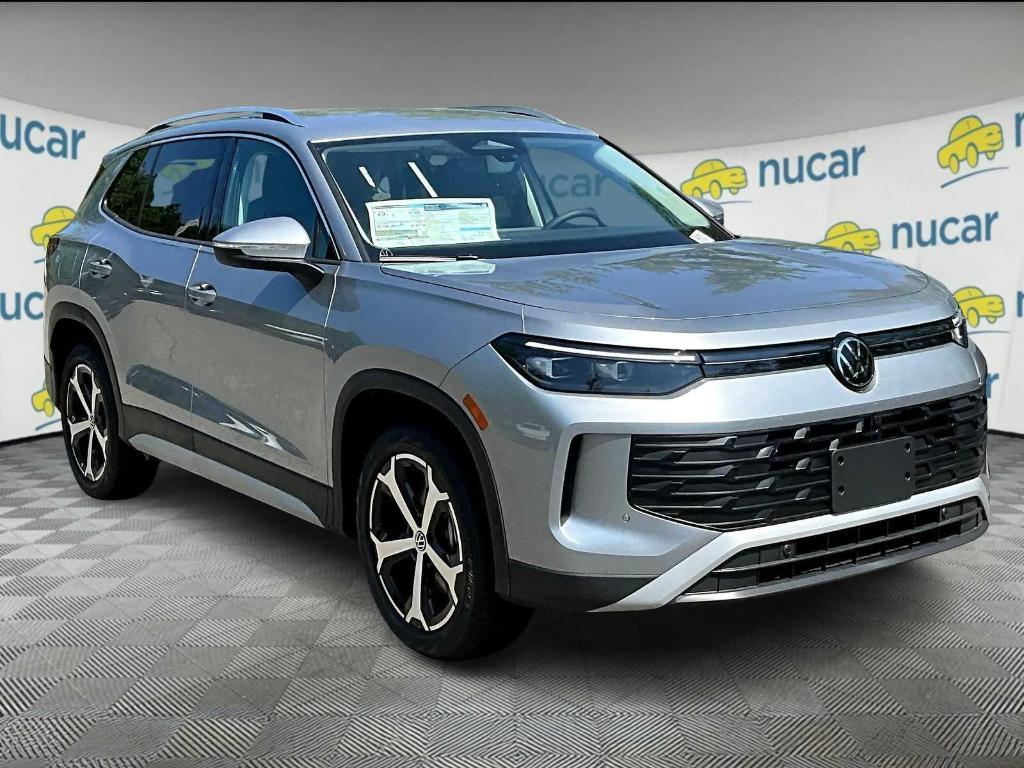 new 2025 Volkswagen Tiguan car, priced at $32,202