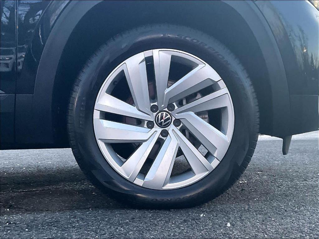 used 2022 Volkswagen Atlas Cross Sport car, priced at $26,680