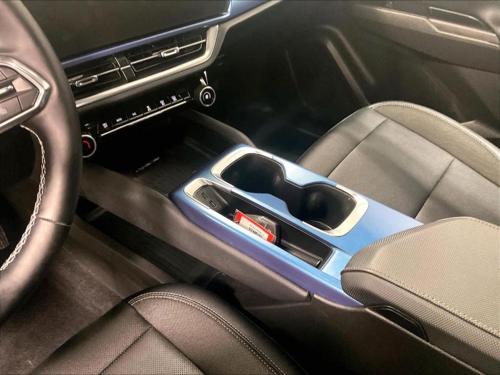 used 2025 Chevrolet Equinox EV car, priced at $24,200