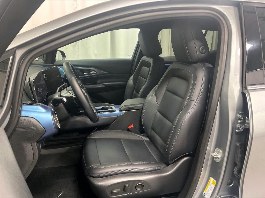 used 2025 Chevrolet Equinox EV car, priced at $24,200