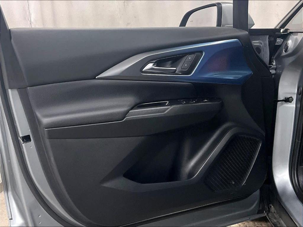 used 2025 Chevrolet Equinox EV car, priced at $24,200