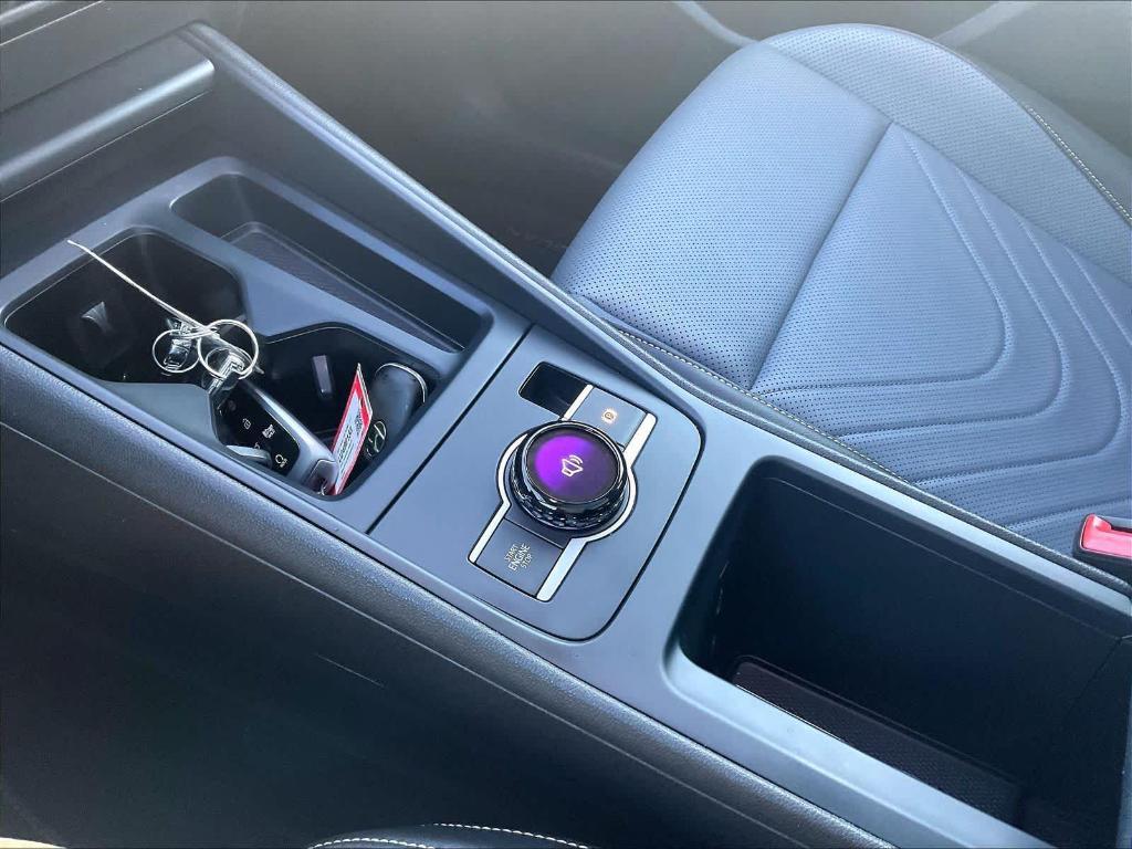 used 2025 Volkswagen Tiguan car, priced at $31,900