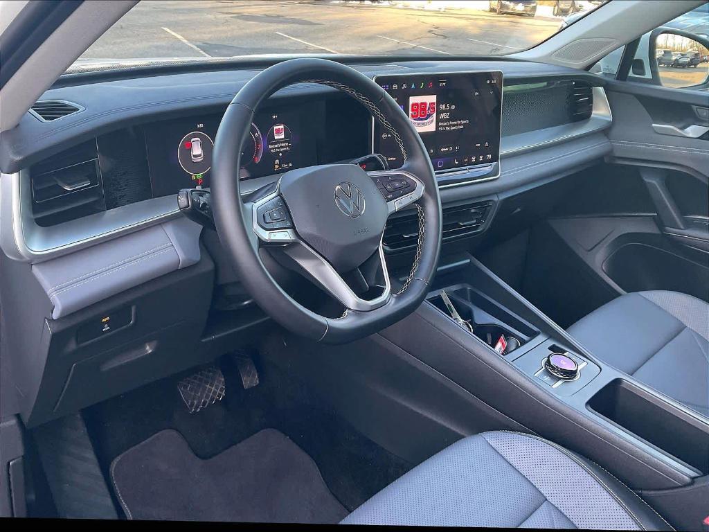 used 2025 Volkswagen Tiguan car, priced at $31,900