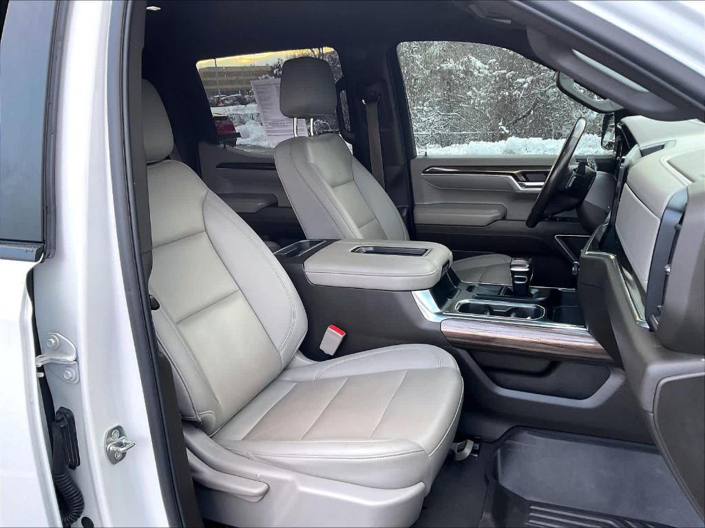 used 2022 Chevrolet Silverado 1500 car, priced at $40,700