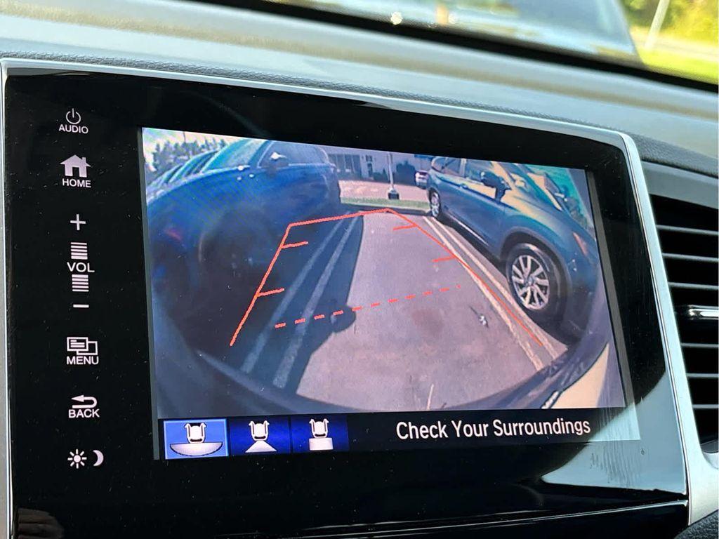 2018 Modern Steel Metallic Honda Pilot