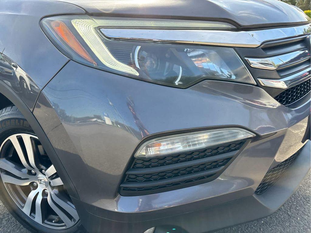 2018 Modern Steel Metallic Honda Pilot