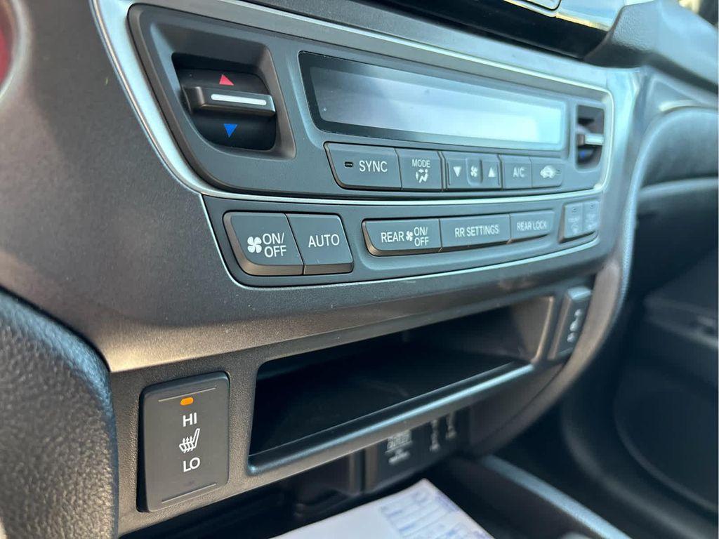 2018 Modern Steel Metallic Honda Pilot