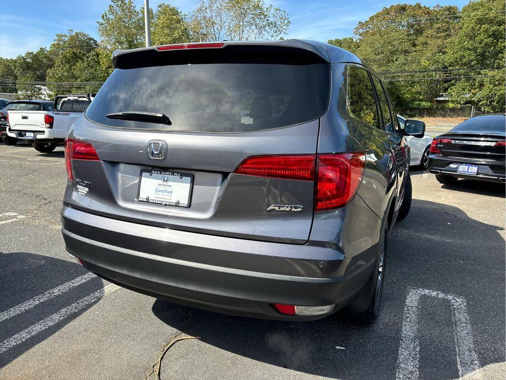 2018 Modern Steel Metallic Honda Pilot