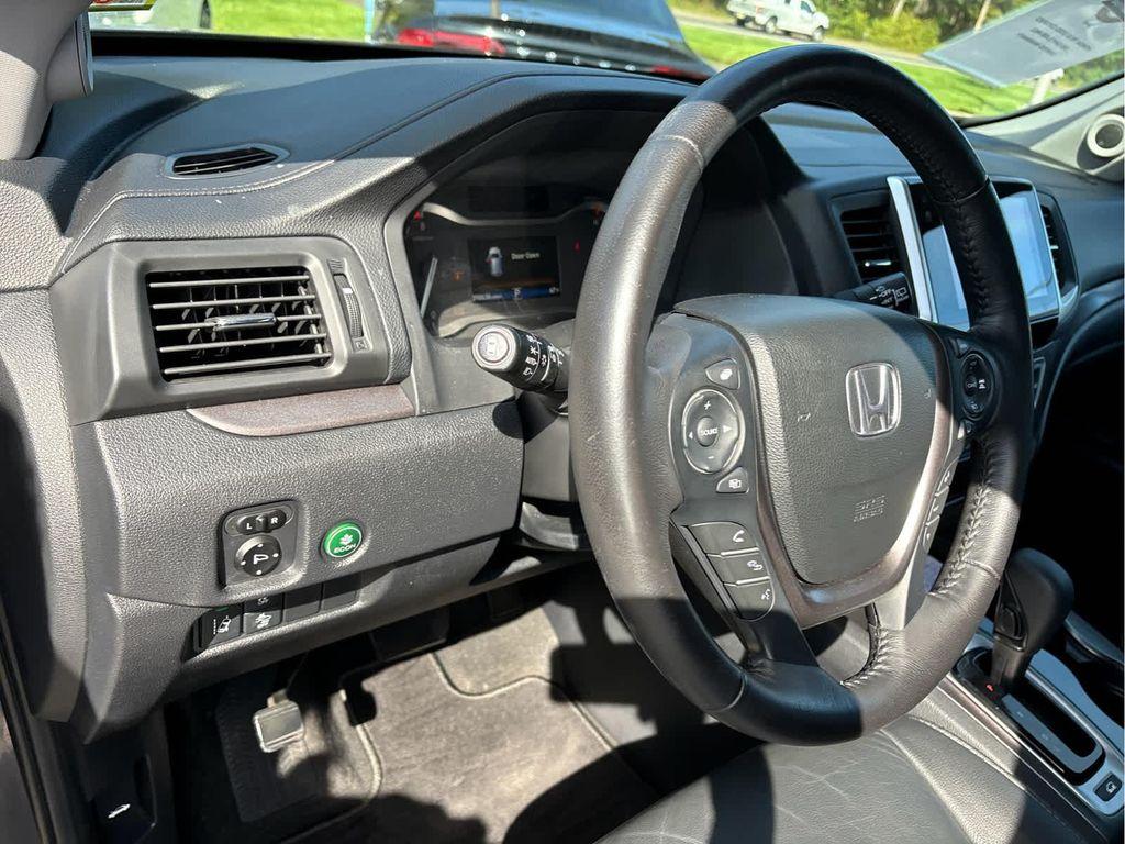 2018 Modern Steel Metallic Honda Pilot