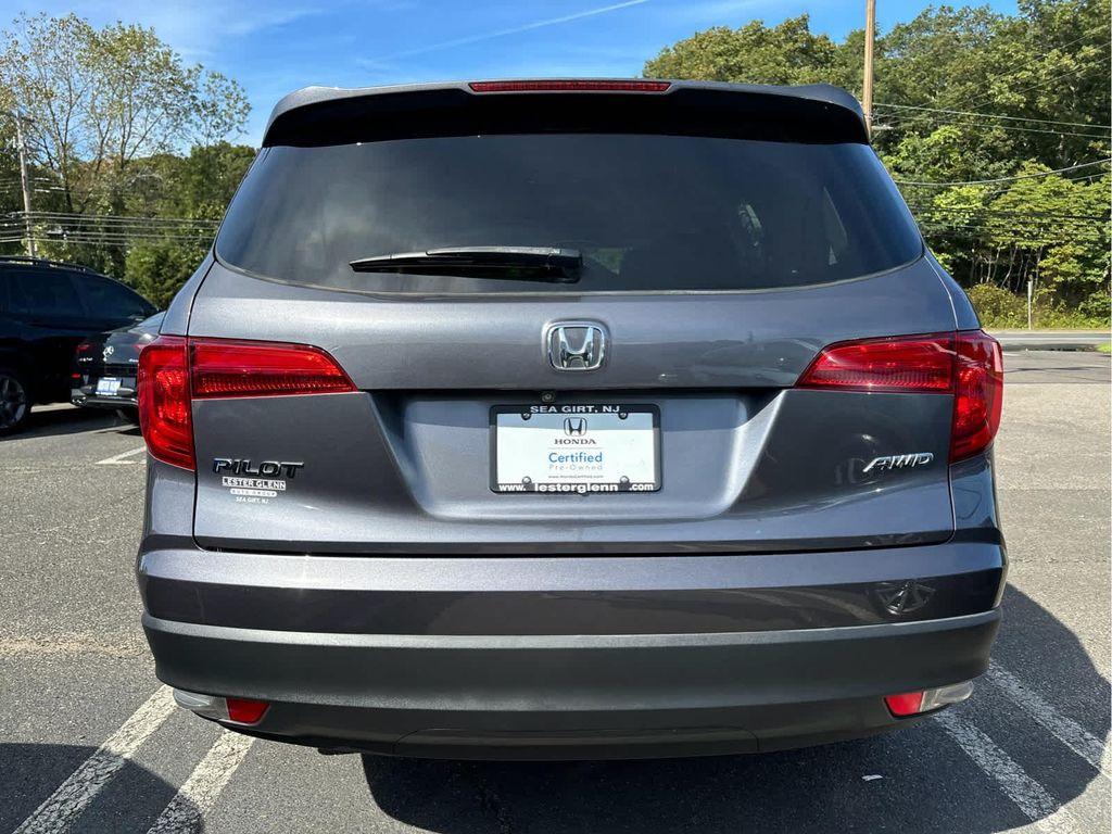 2018 Modern Steel Metallic Honda Pilot