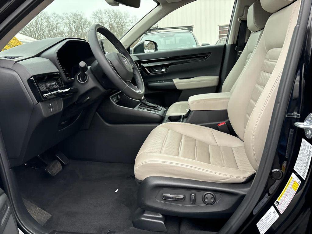 used 2023 Honda CR-V car, priced at $28,935