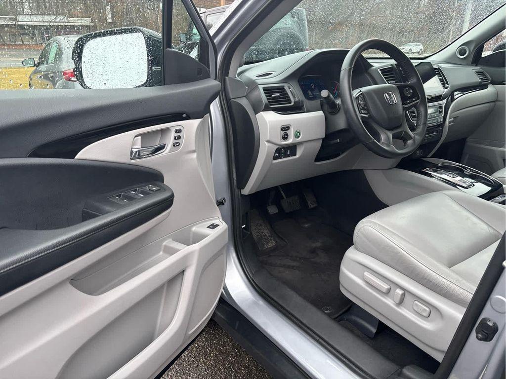 used 2020 Honda Pilot car, priced at $22,935