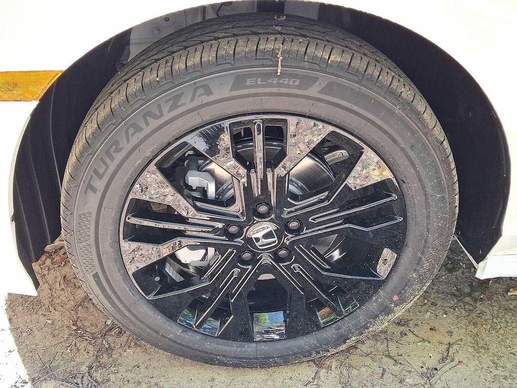 new 2026 Honda Odyssey car, priced at $44,928