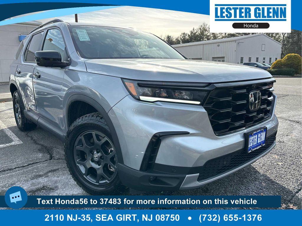 used 2025 Honda Pilot car, priced at $43,935