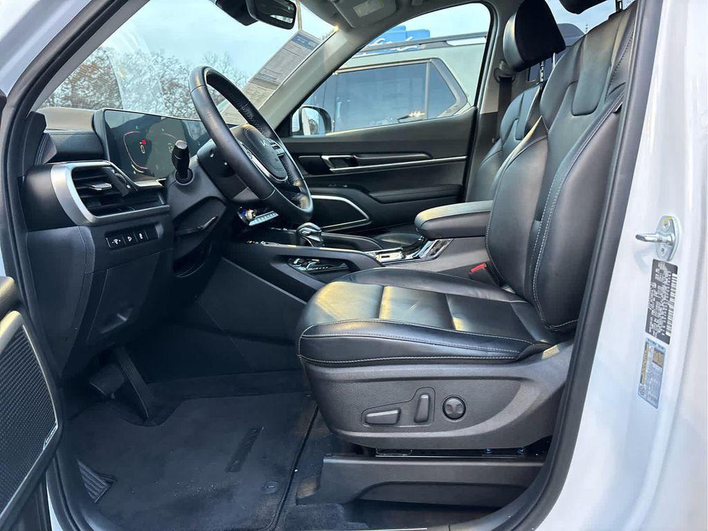 used 2023 Kia Telluride car, priced at $31,535