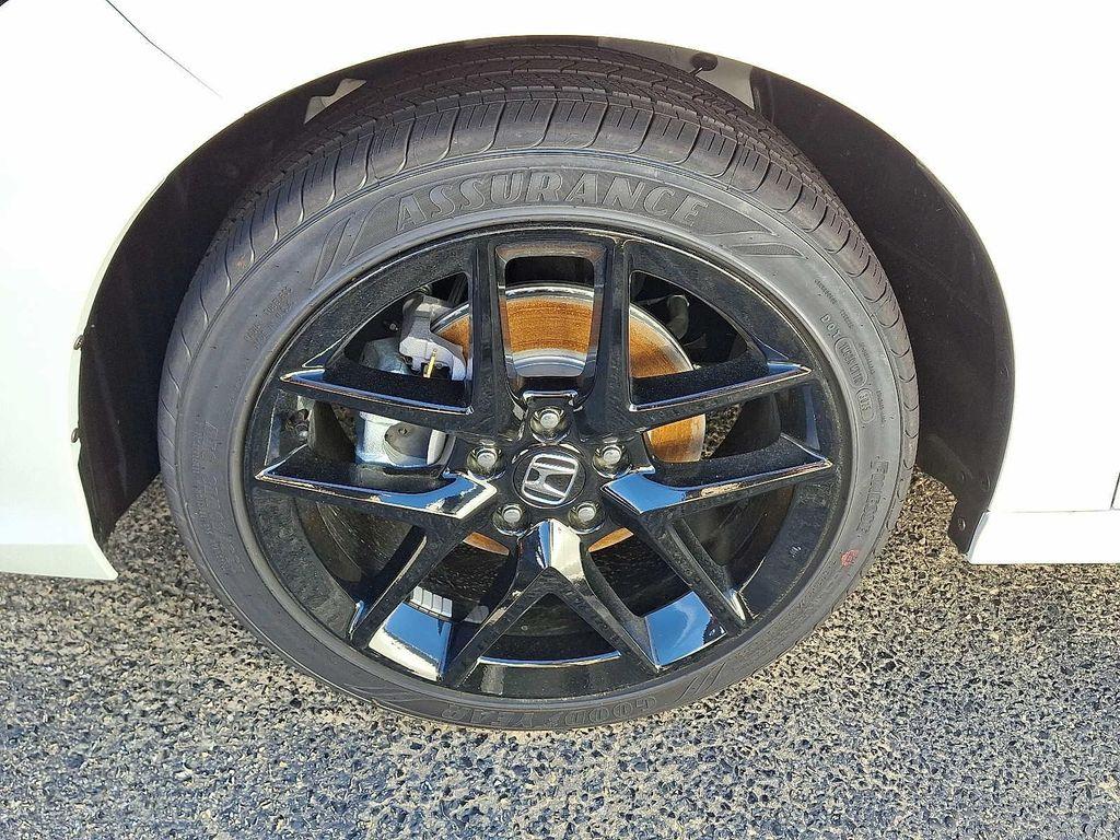 new 2026 Honda Civic Hybrid car, priced at $30,326