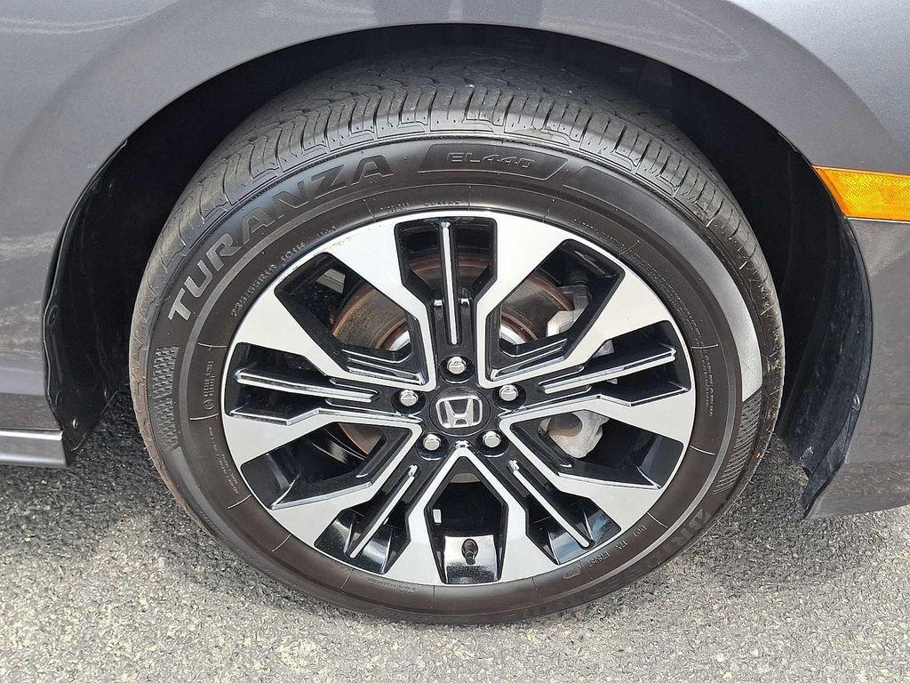 used 2025 Honda Odyssey car, priced at $46,684