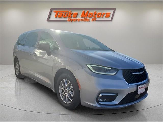 used 2024 Chrysler Pacifica car, priced at $30,000