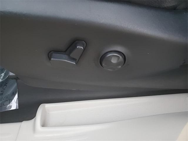 used 2018 Chrysler Pacifica car, priced at $14,000