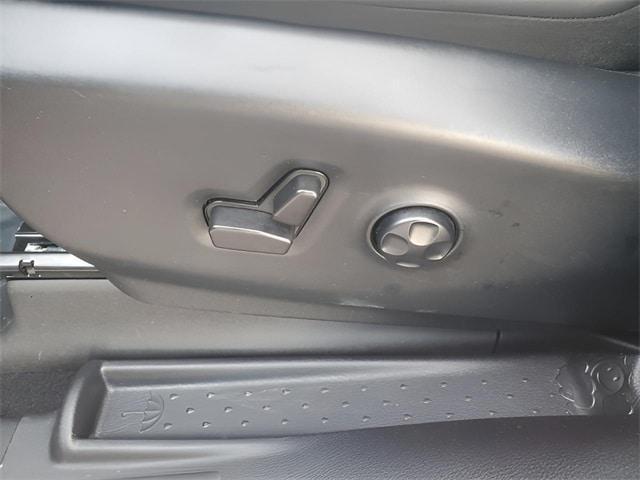 used 2025 Chrysler Pacifica car, priced at $32,000