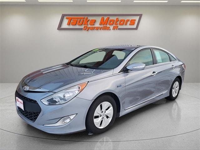 used 2014 Hyundai Sonata Hybrid car, priced at $8,000