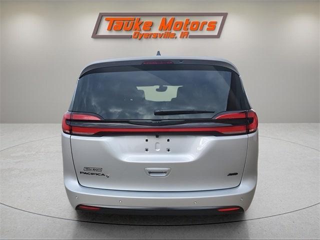 new 2026 Chrysler Pacifica car, priced at $48,450