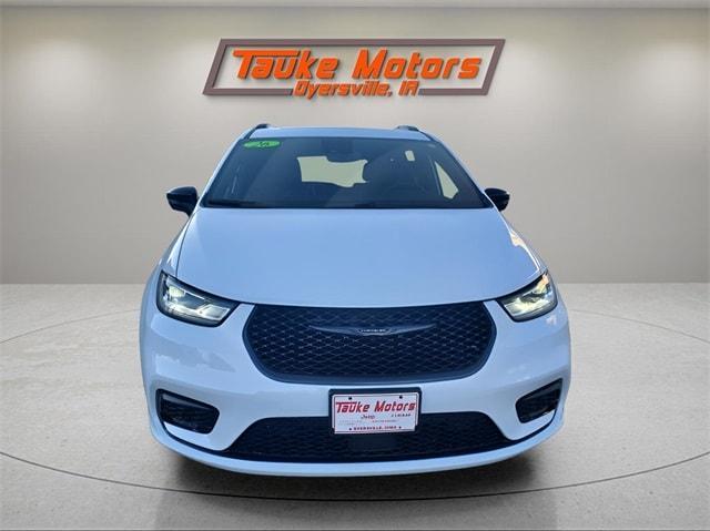 new 2026 Chrysler Pacifica car, priced at $53,745