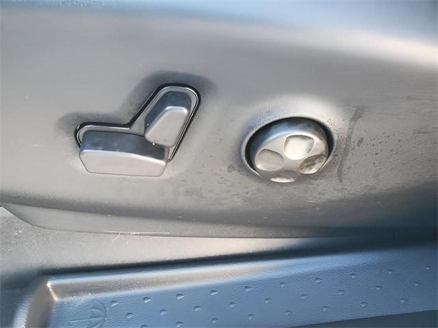 new 2026 Chrysler Pacifica car, priced at $53,745