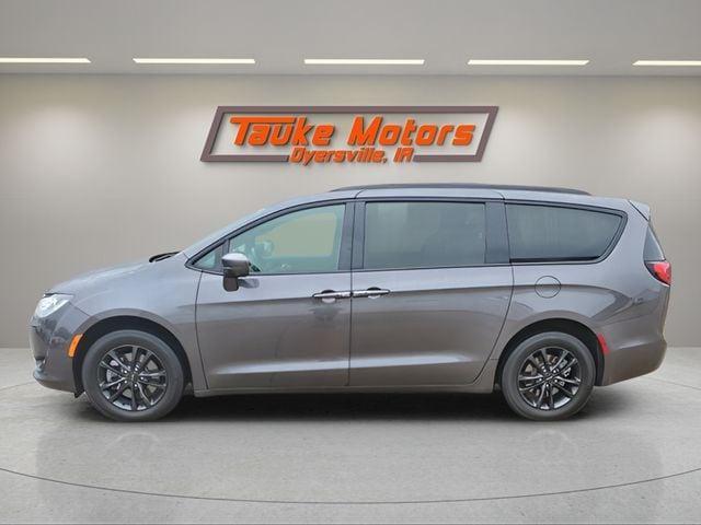 used 2020 Chrysler Pacifica car, priced at $22,149