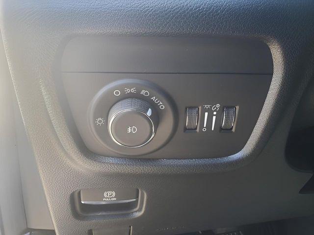 new 2025 Jeep Grand Cherokee car, priced at $51,385