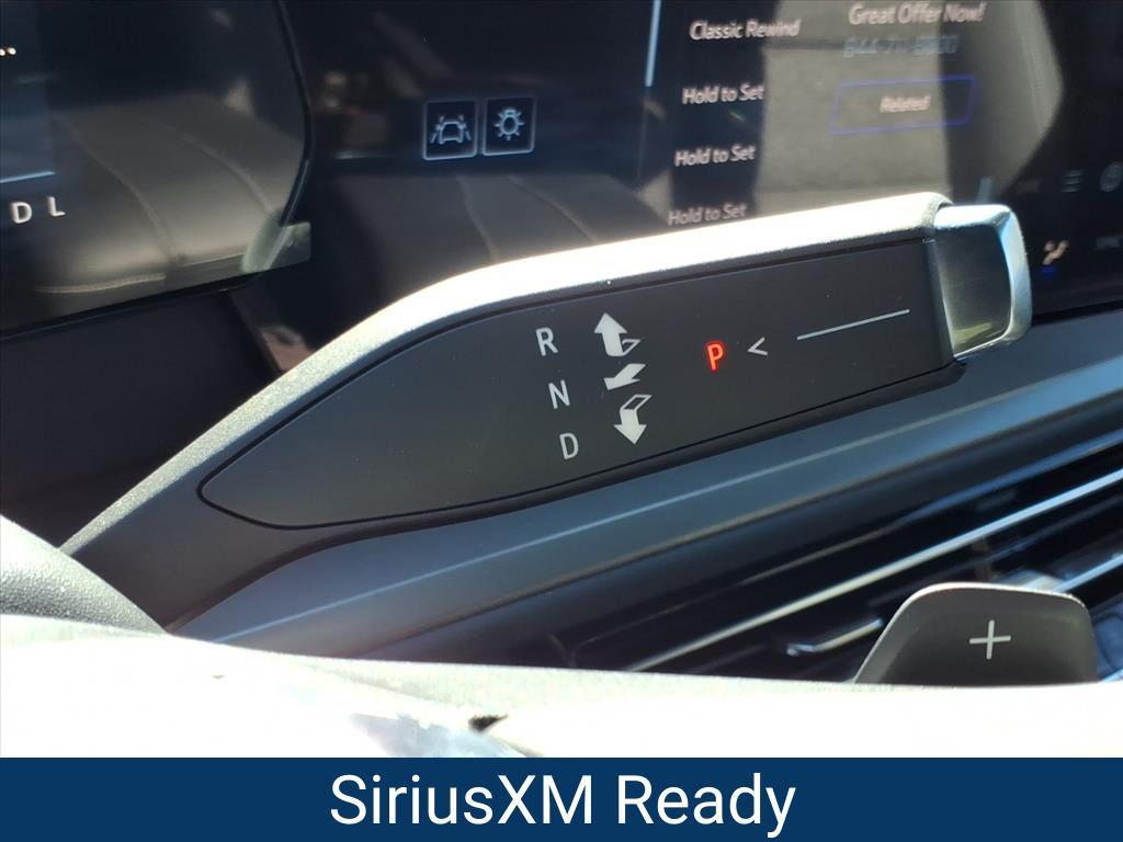 new 2026 Chevrolet Traverse car, priced at $37,420