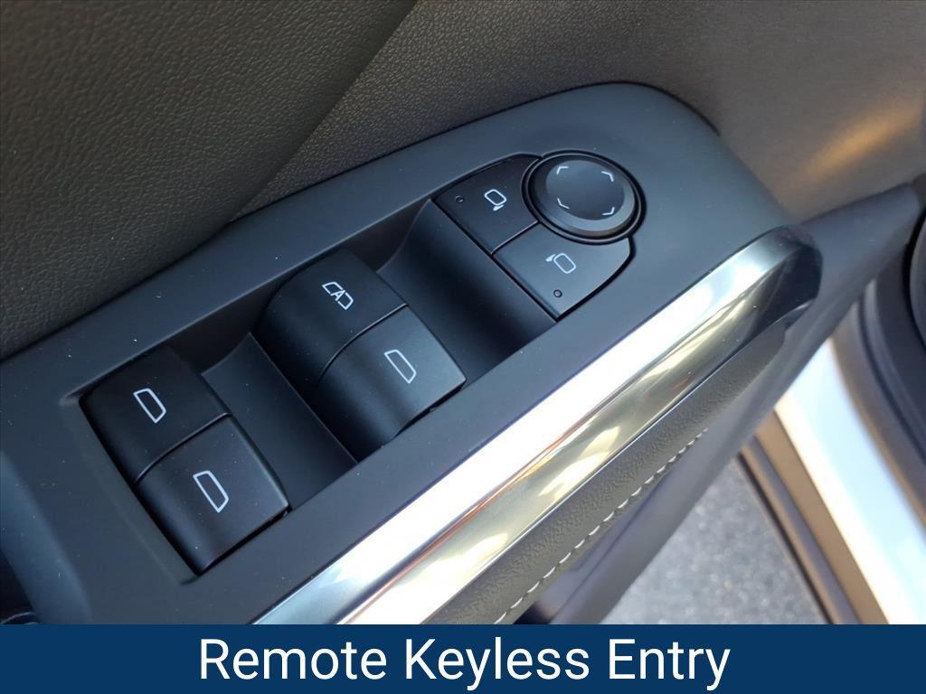 new 2026 Chevrolet Traverse car, priced at $37,420