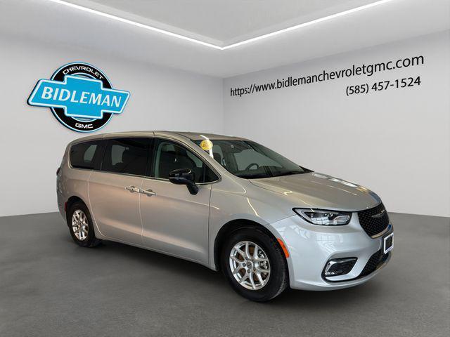 used 2024 Chrysler Pacifica car, priced at $30,745