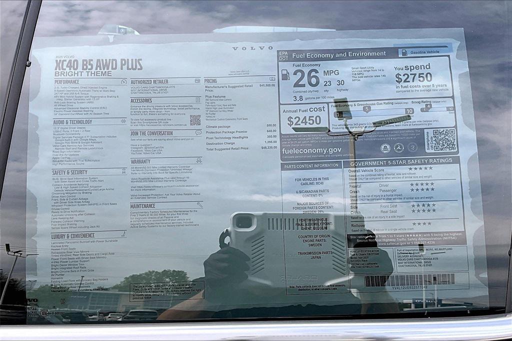 new 2025 Volvo XC40 car, priced at $39,999