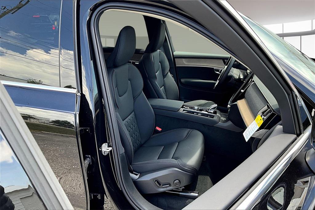 new 2026 Volvo XC90 car, priced at $71,825