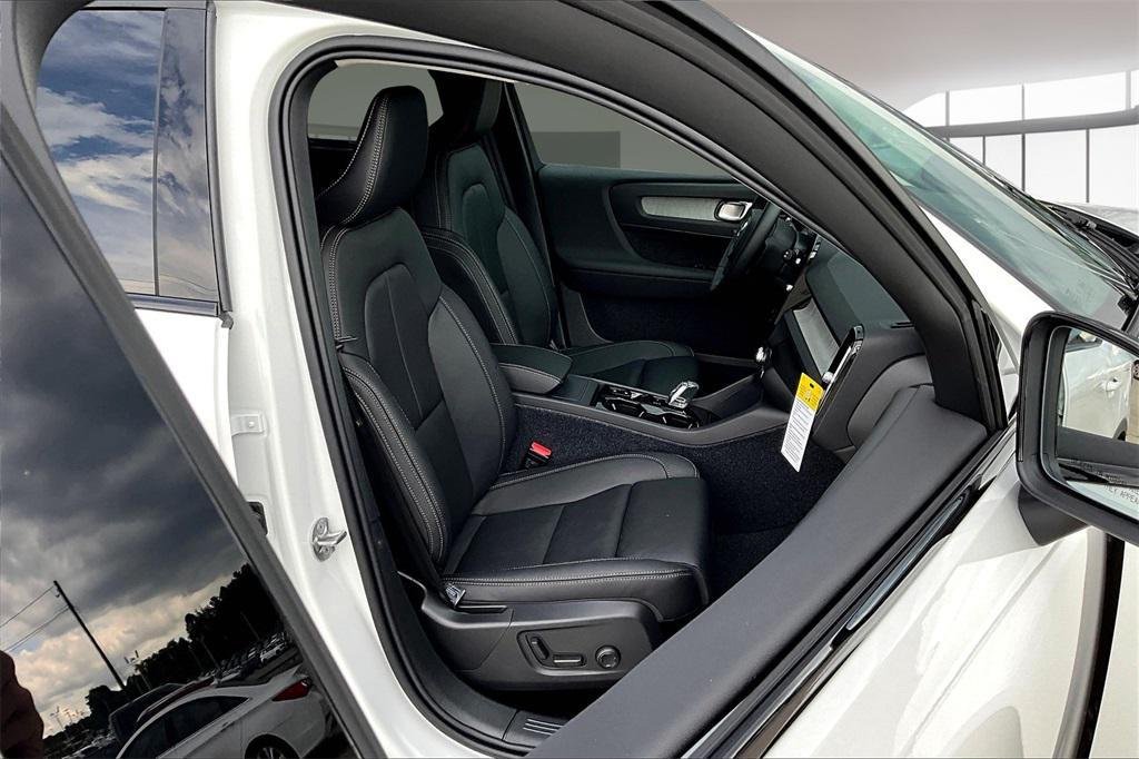 new 2026 Volvo XC40 car, priced at $45,999