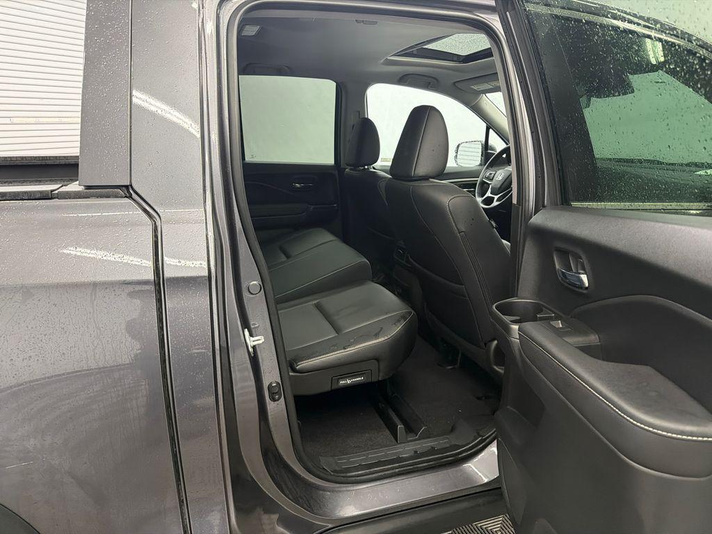 used 2025 Honda Ridgeline car, priced at $33,299