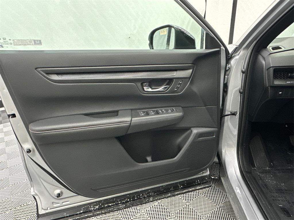 new 2026 Honda CR-V Hybrid car, priced at $40,175