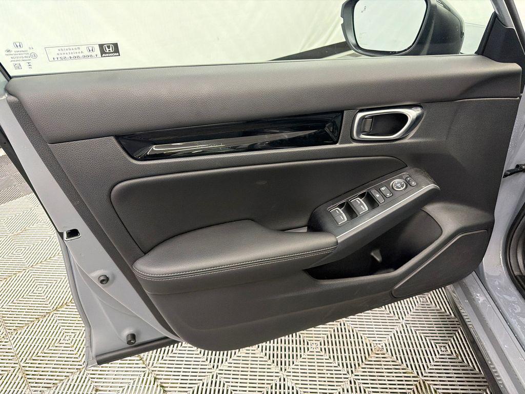 used 2025 Honda Civic Hybrid car, priced at $29,999
