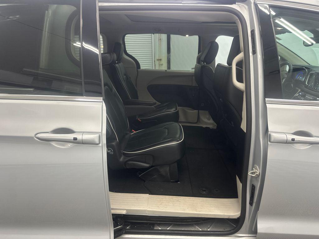 used 2024 Chrysler Pacifica car, priced at $25,599