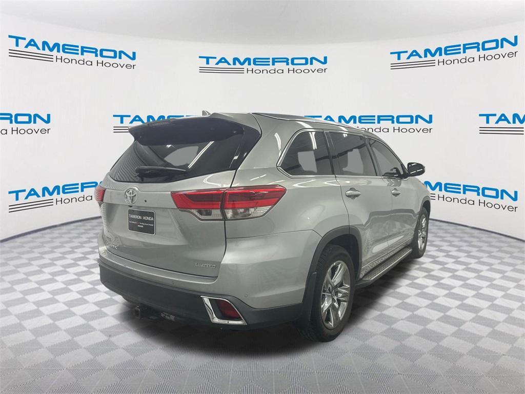used 2019 Toyota Highlander car, priced at $23,099