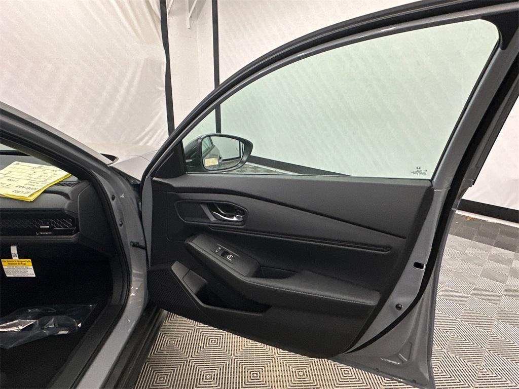 new 2025 Honda Accord Hybrid car, priced at $35,305