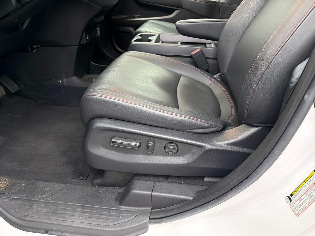 used 2023 Honda Odyssey car, priced at $37,379