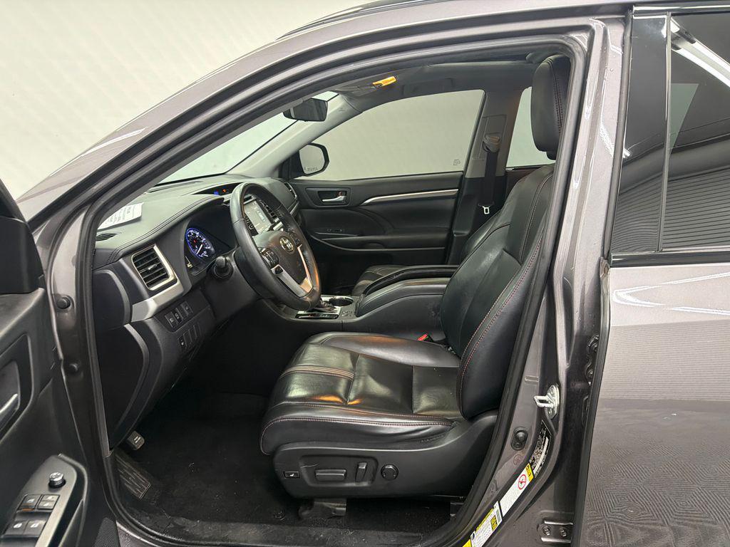 used 2019 Toyota Highlander car, priced at $20,799