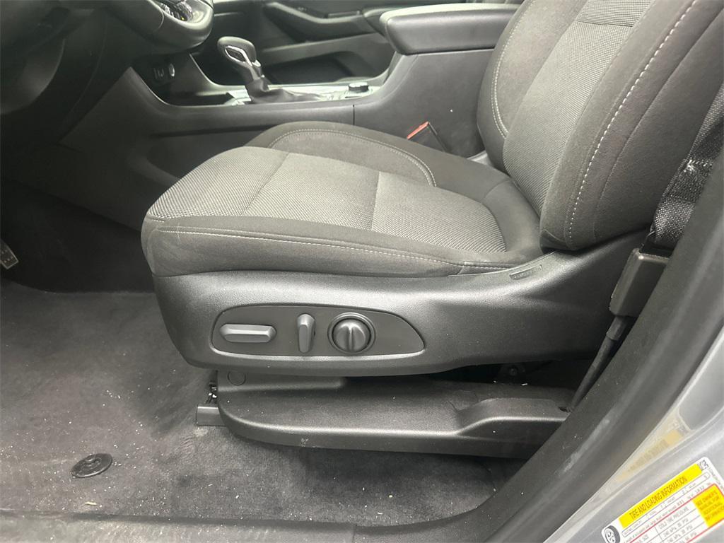 used 2023 Chevrolet Traverse car, priced at $23,729