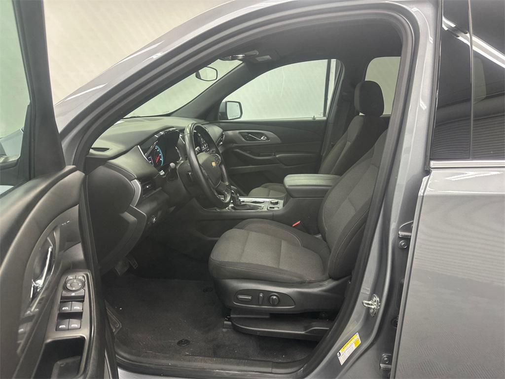 used 2023 Chevrolet Traverse car, priced at $23,729
