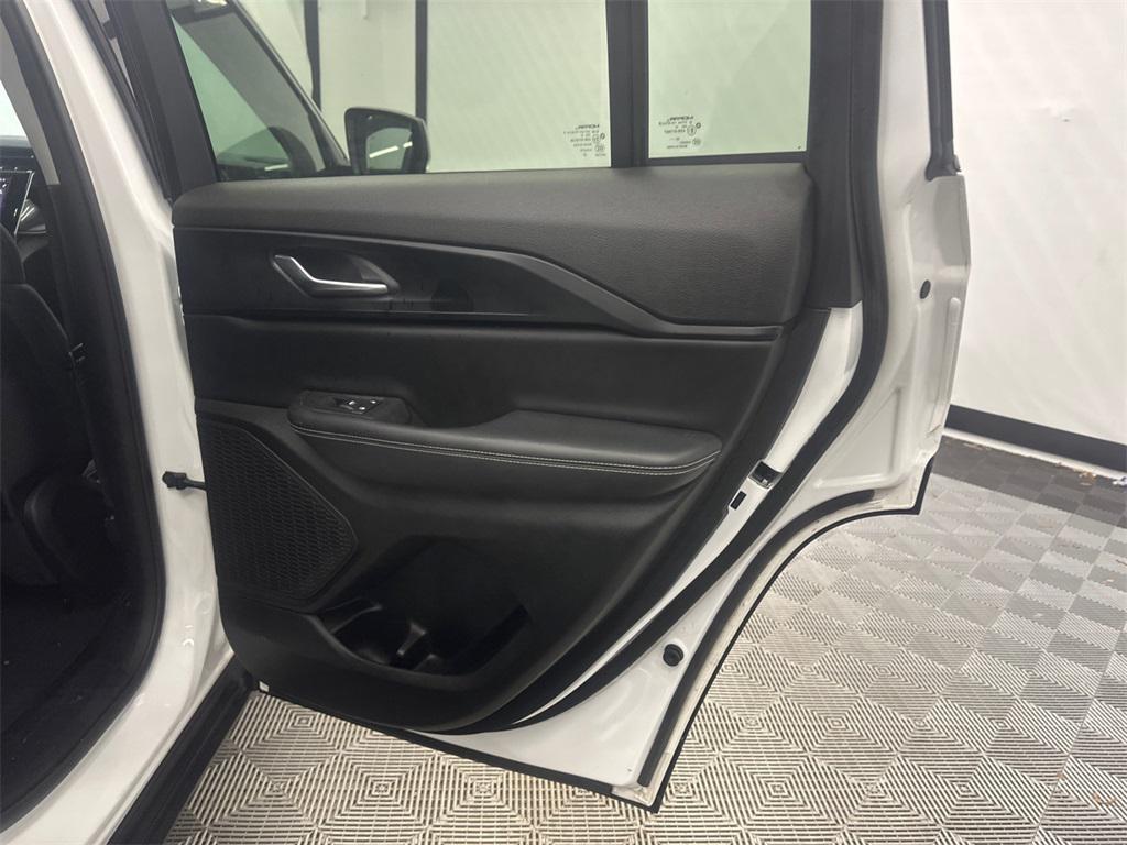 used 2023 Jeep Grand Cherokee car, priced at $24,325